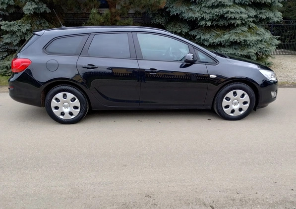 Opel Astra cena 25900 przebieg: 123000, rok produkcji 2012 z Bukowno małe 67